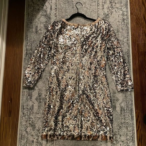 Elie Tahari Amelie sequin animal print dress w/ sheer leopard print! - Picture 4 of 5